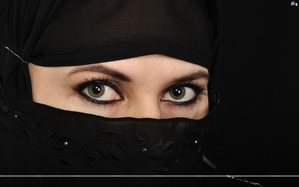 Wanita Muslimah Bercadar - Arab Woman In Hijab HD Wallpaper (18)